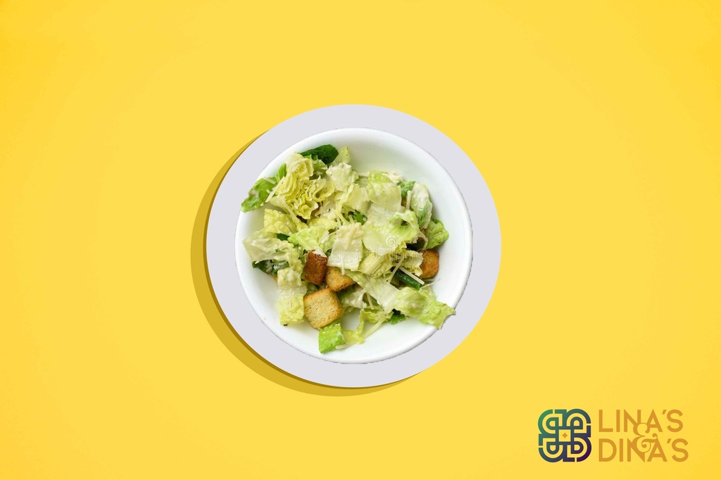 Green salad w halloum cheese / سلطة خضراء  مع الحلوم