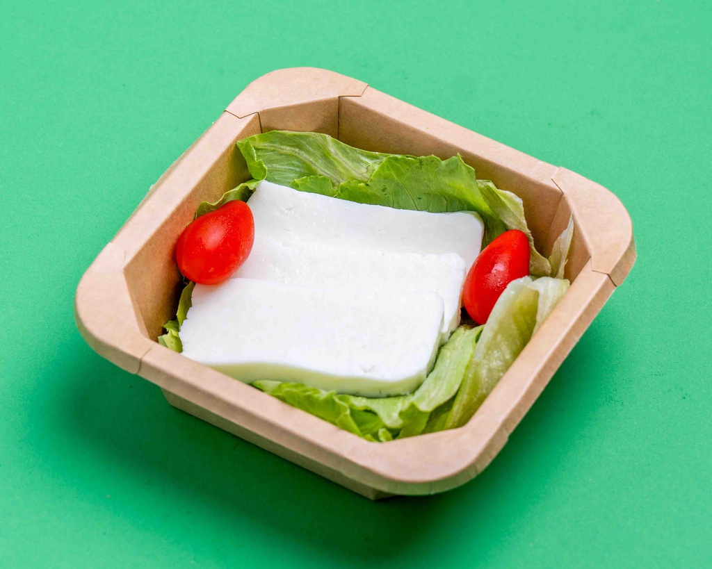 Halloum lettuce wrap / لفائف الخس مع الحلوم