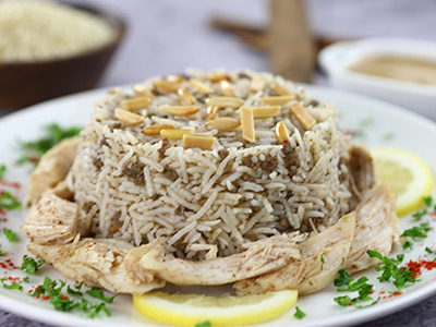 دجاج شرقي مع الدجاج