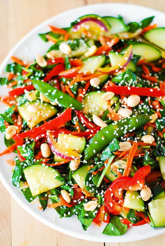 Crunchy Veggie Salad / سلطة نباتيه مقرمشه
