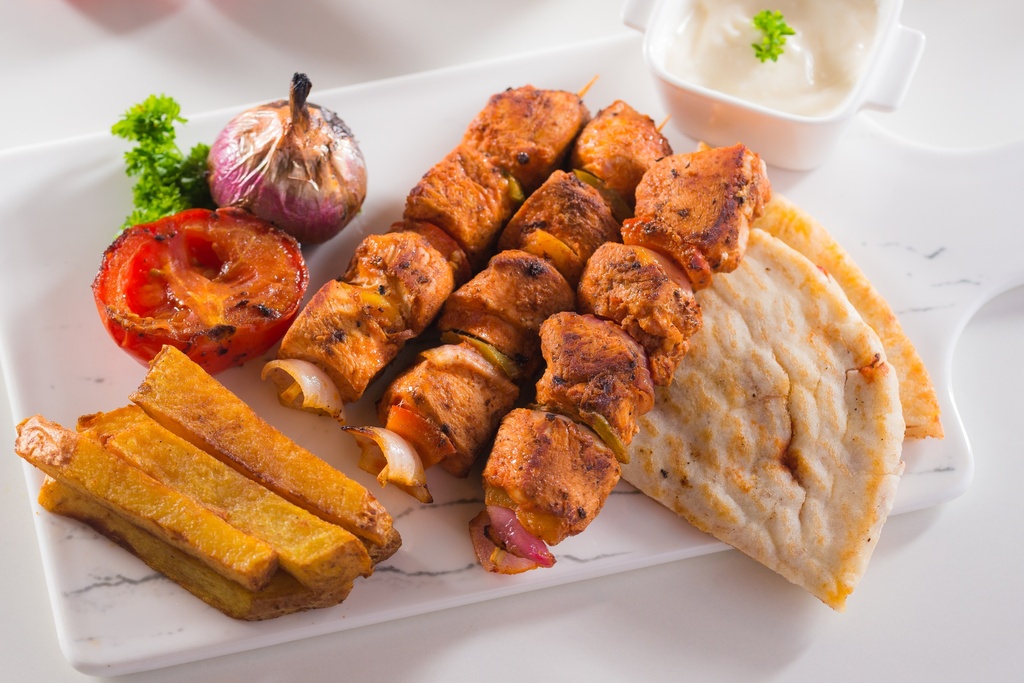 Lebanese Shish Tawok with brown  bread /شيش طاووق لبناني مع خبز اسمر   ( Trendy )