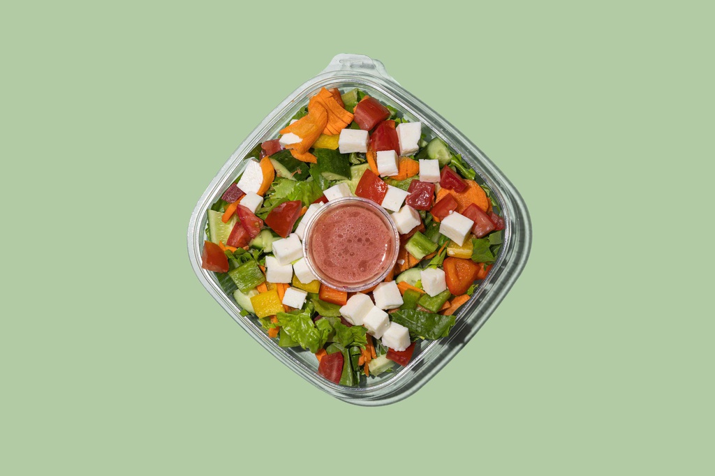 Oriental Salad with Halloum / سلطة شرقية 
