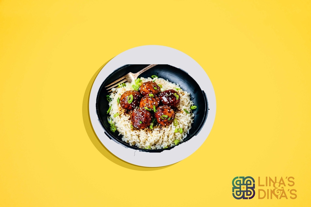 Teriyaki Turkey Meatballs with Capsicum rice / كرات لحم الترياكي مع أرز الفليفلة