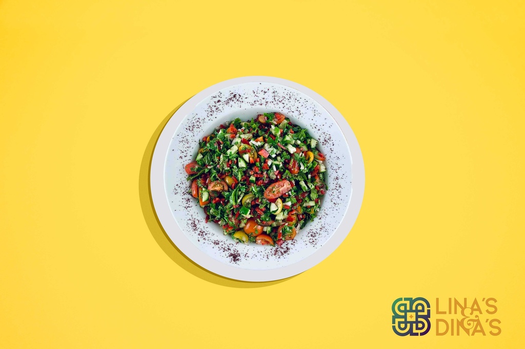 Sumac tossed green salad with zatar vinaigrette dressing &amp; (Halloum) / سلطة السماق الخضراء مع صلصة الزعتر والخل وحلوم