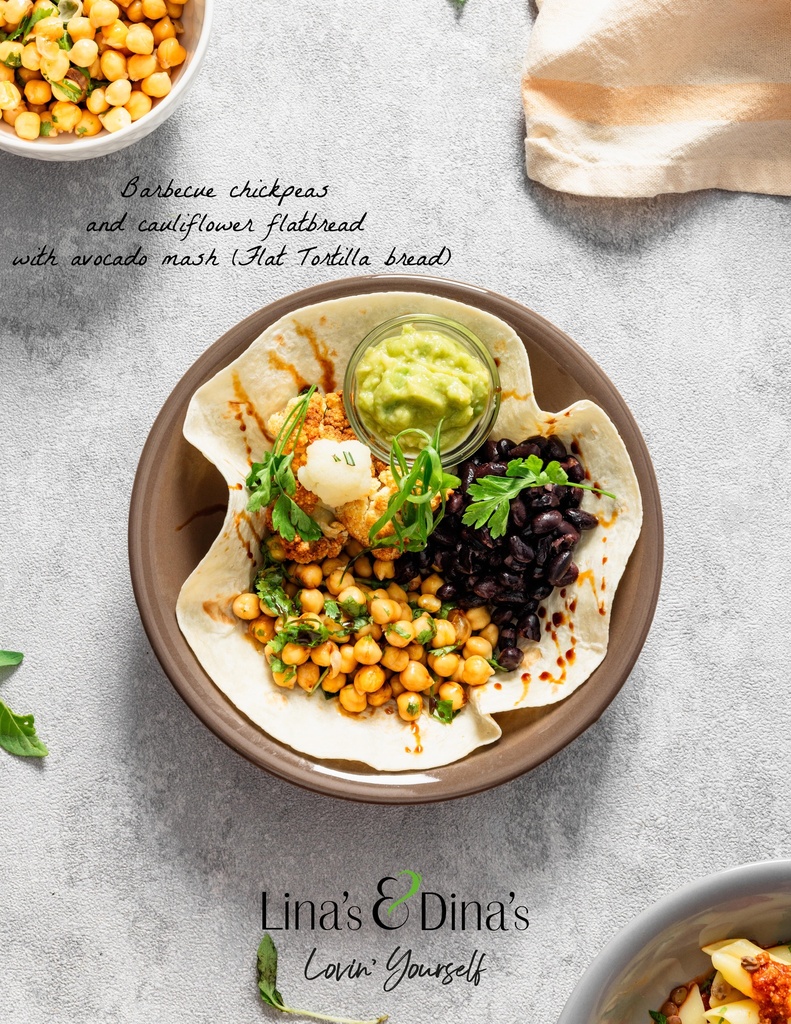 WOW- Bbq Cauliflower &amp; spotted chickepease sandwich with  Avocado Mash | سندويش القرنبيط بالباربكيو و الحمص مع الافوكادو المهروس