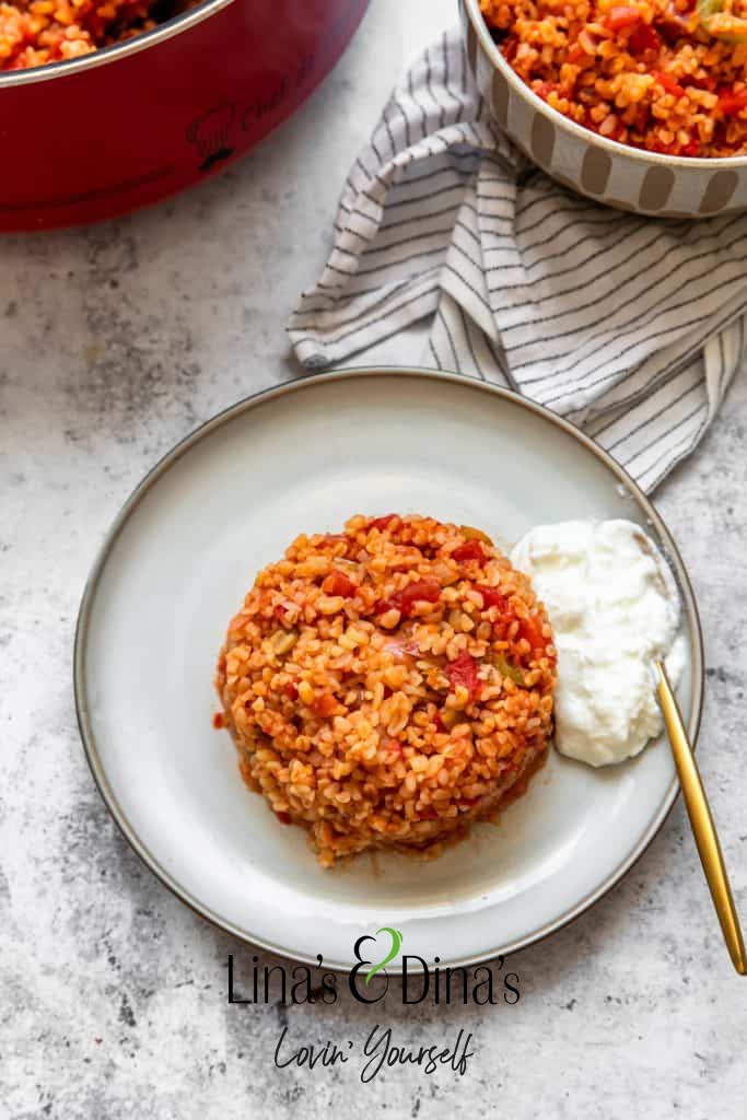 Tomato flavored bulgur pilaf w minced meat/  بيلاف البرغل بنكهة الطماطم مع  اللحم المفروم