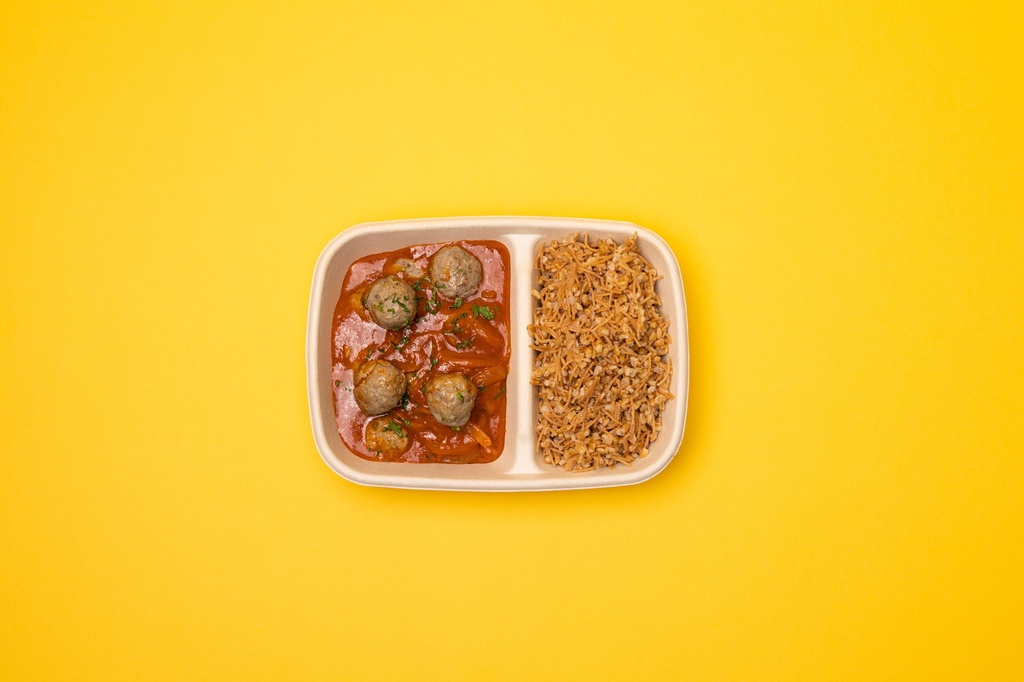 Dawoud Basha with Burghul and vermicelli /داود باشا مع البرغل والشعيرية
