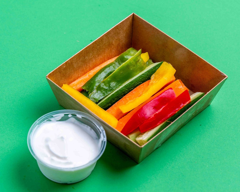 WOW- Crudites with Labneh Dip / كروديت مع صوص اللبنة