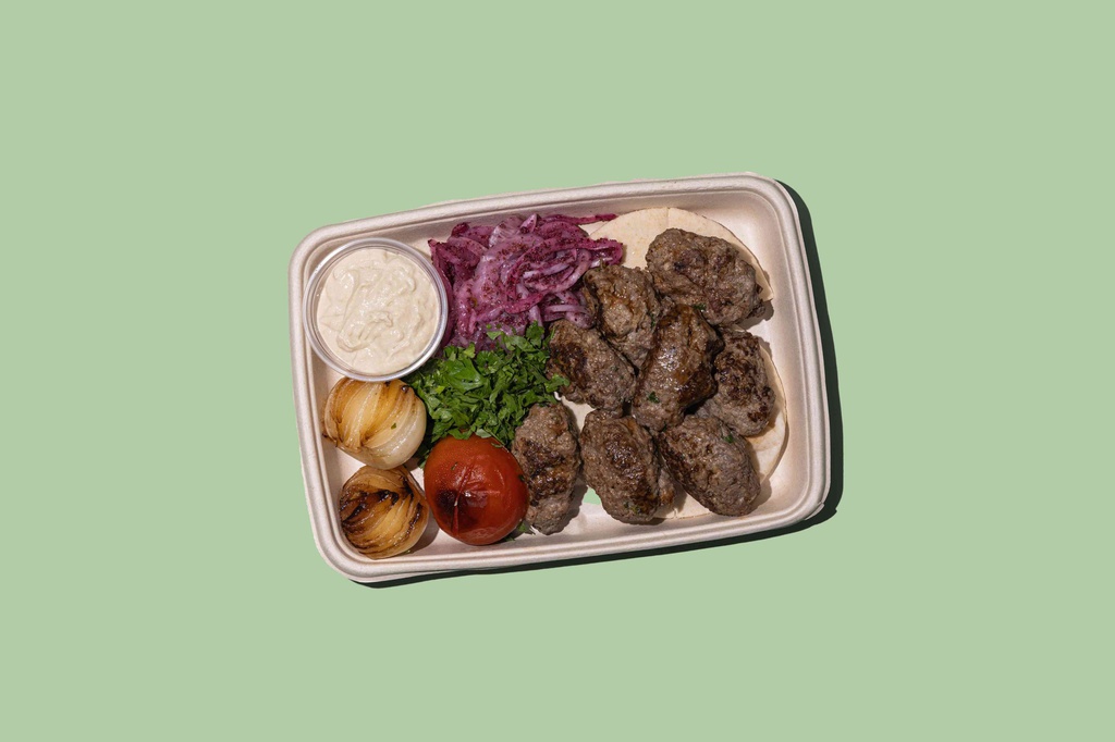 Beef Kabab w Hummus &amp; Bread / كباب لحم بقري مع حمص و خبز