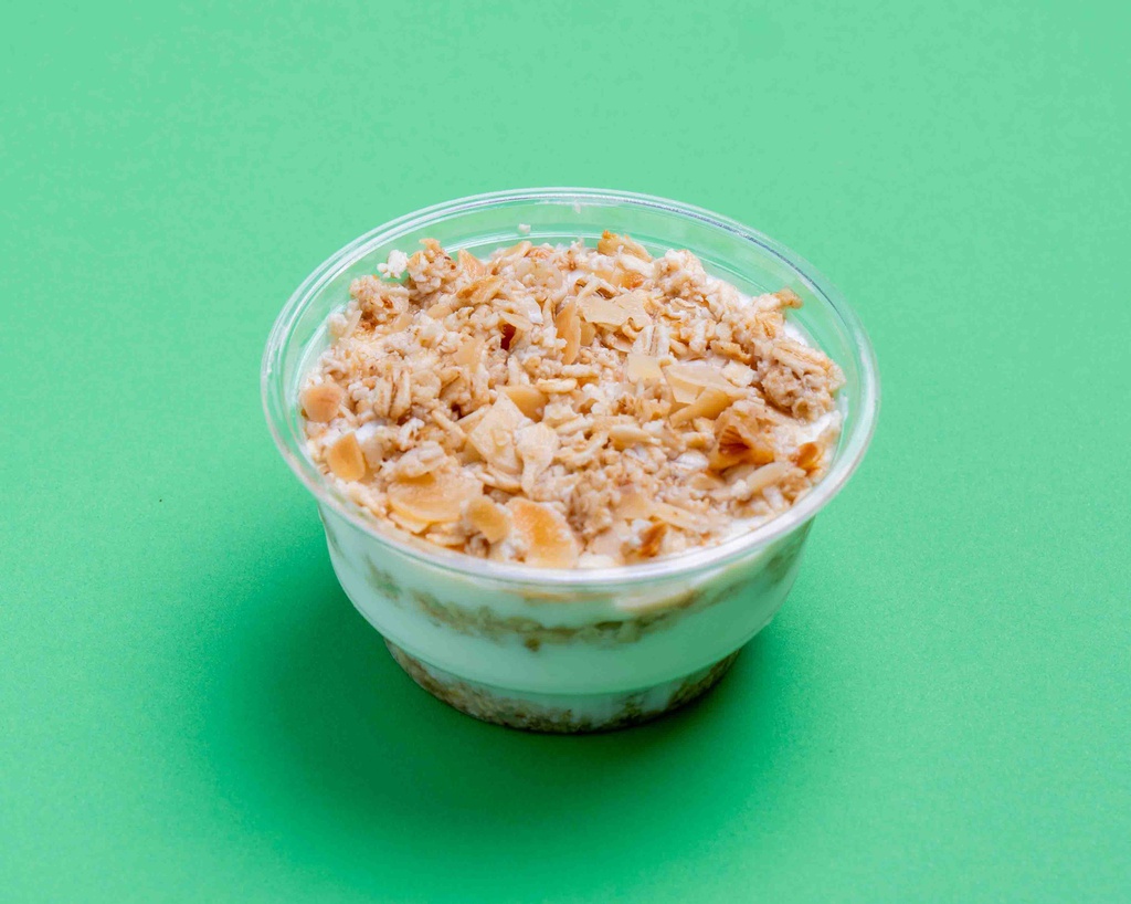 Granola Mix w Yogurt / خليط الجرانولا مع الزبادي