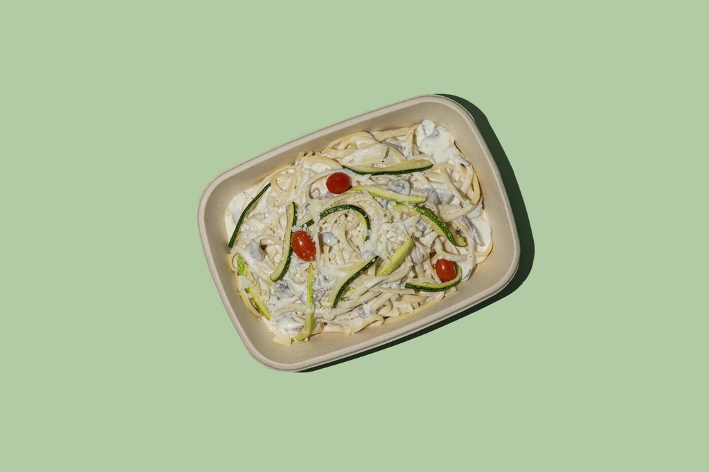 Alfredo Zucchini Pasta (DF) / ألفريدو كوسة المعكرونة