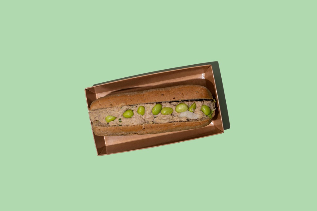 Tuna Edamame Sandwich (DF) /ساندويش تونا مع الاديمامي