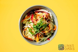 [NMN22258-0.5] Noodles with Sesame crusted beef with ginger chilli sauce / نودلز مع لحم بقري مقرمش بالسمسم مع صلصة الزنجبيل الحارة