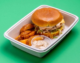 [NMN24203-1] Cajun Chicken Potato Bun Burger / برجر خبز البطاطس بالدجاج الكاجون
