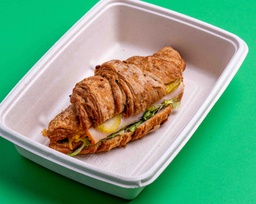 [NMNLC2415] Croissant Cheese &amp; Turkey / كرواسون بالجبنة والديك الرومي