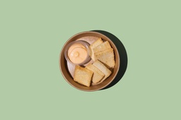 Crackers W Beetroot  Hummus Dips (GF)/ مقرمشات تغميسة حمص بالشمندر